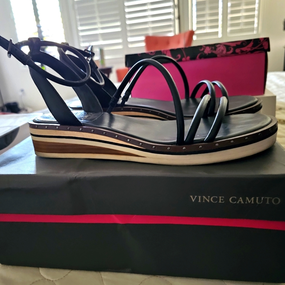Vince Camuto Sandals